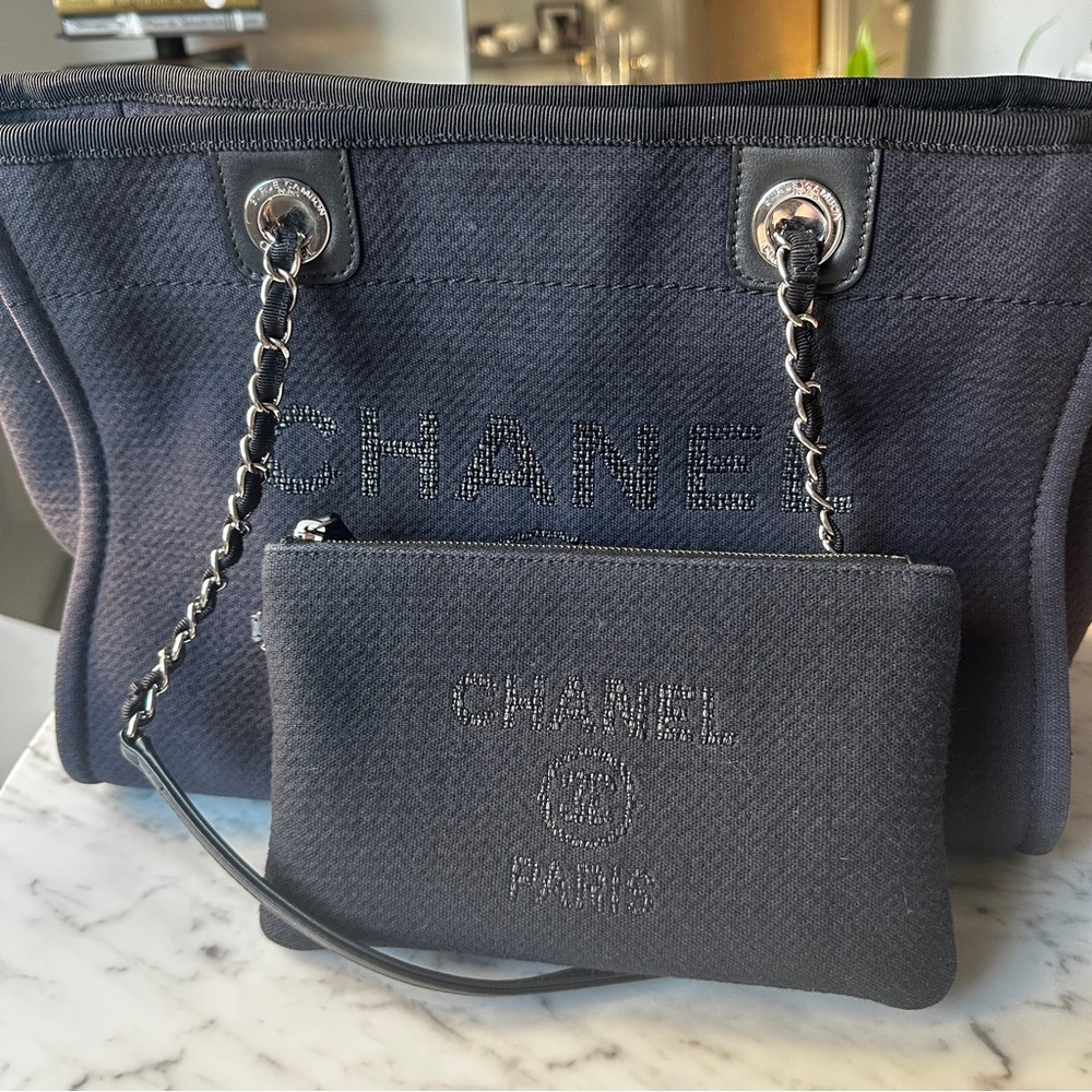 Chanel Large Shopper 30cm Black with Silver Hardware 2021 - Picture 3 of 14